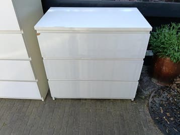 Ikea ladekast en nachtkastje,  wit