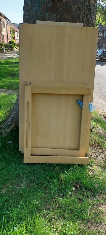 Gratis af te halen: Uitschuifbare eettafel (4-6 personen)