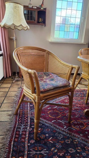 Zes rotan/rieten stoelen (gratis af te halen)