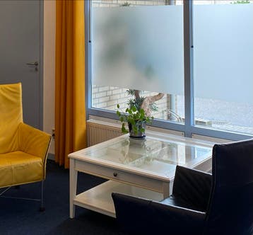 IKEA Salontafel met glazen blad en lade - Gratis af te halen