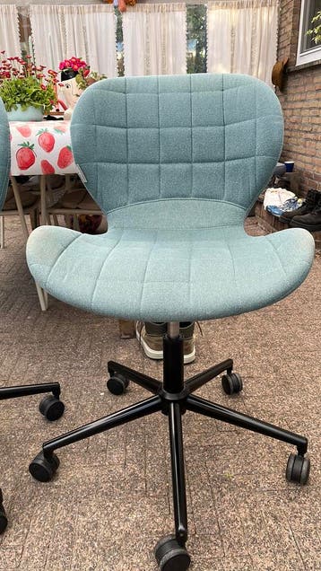 GRATIS 3 bureaustoelen blauw/zwart