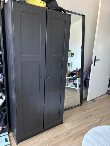 Gratis IKEA Kledingkast (zwart) - Zelf demonteren & ophalen
