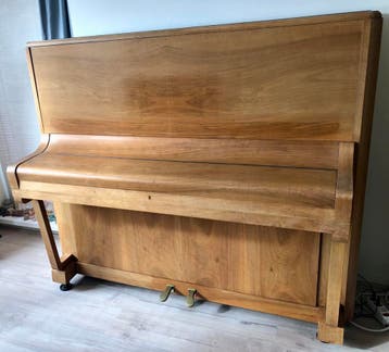 Gratis op te halen: een mooie Ronisch piano