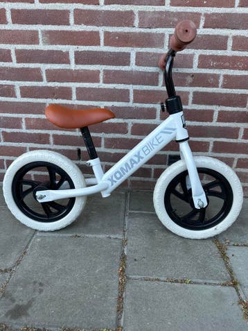 XQMAX loopfiets wit met bruin zadel