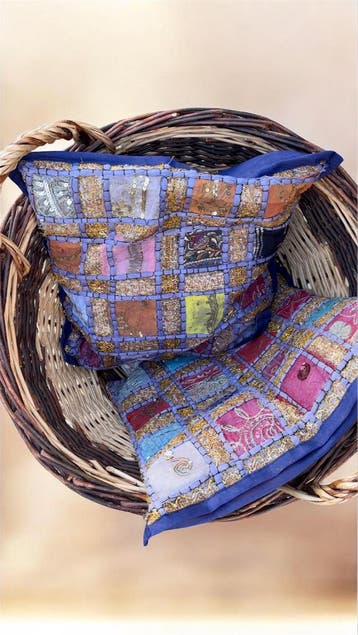 Gratis: Decoratieve kussens in patchwork stijl