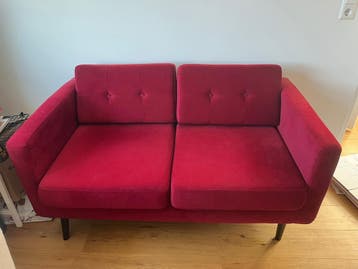 Comfortabele rode design tweezitsbank - nieuwprijs €400