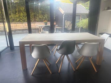 Gratis af te halen: Grote houten eettafel (220x100 cm)