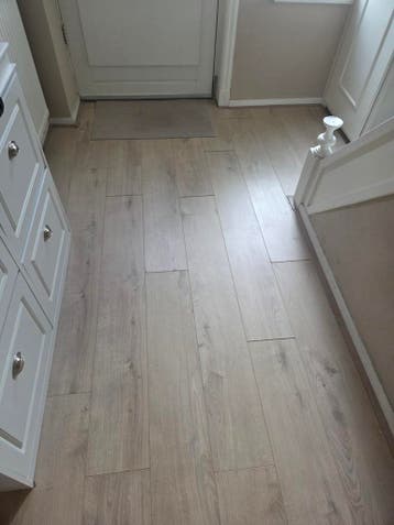 Laminaat gratis 32m2 met ondervloer