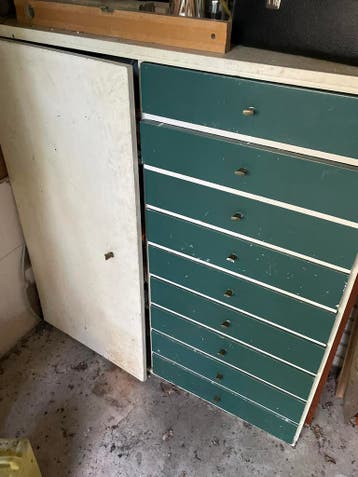 Vintage Werkbankkast met Lades en Opbergruimte (gratis)