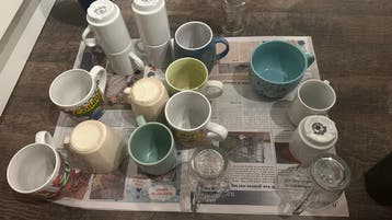 Gratis - Diverse serviesonderdelen: borden, schalen, kommen