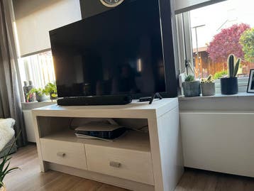 White wash houten tv meubel