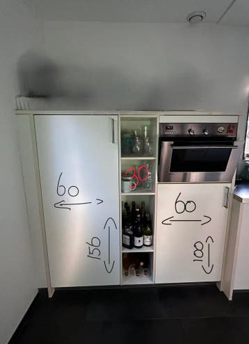 Keuken exclusief apparatuur. Gratis afhalen 22-23 mei