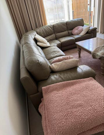 Comfortabele Leren Hoekbank - GRATIS AF TE HALEN