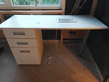Nageltafel met afzuiging - Ideaal voor nagelstyliste