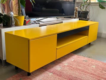 Modern geel TV-meubel