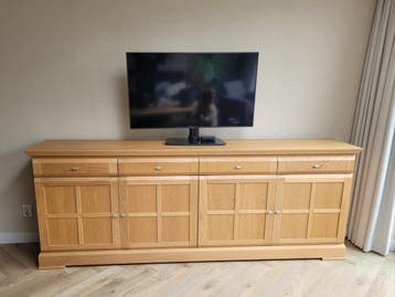 Eikenhouten kast 240 cm lang