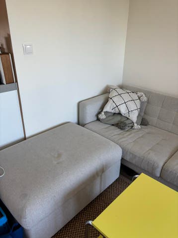 Comfortabele bank en poef met opbergruimte