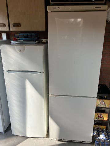 2 koelkasten - Indesit en Liebherr/ 179x59x60 - 140x54x54cm