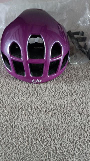 Liv extima aero racefiets helm M nieuw