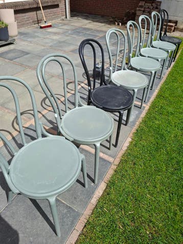 Gratis Woood bistro stoelen 8 stuks