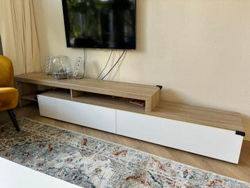 Gratis Modern TV meubel met opbergruimte