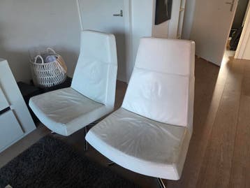 2 GRATIS Witte kamerstoelen met Metalen Onderstel