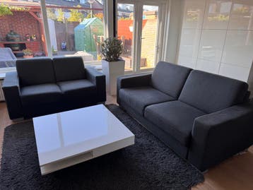 Zithoek met 3-zitsbank, 2-zitsbank, salontafel en tv-meubel