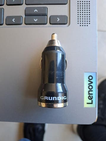 Autoaansteker oplader Grundig.