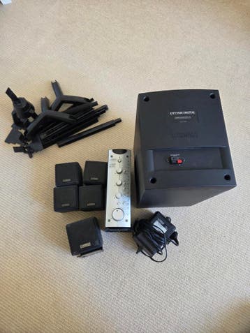 Cambridge Soundworks DTT3500 Digital 5.1 Surround Sound Set