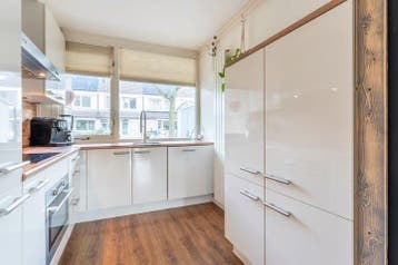 Complete witte hoogglans keuken incl. alle apparatuur