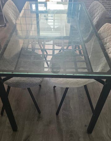 Tafel binnen/buiten  (gratis afhalen)