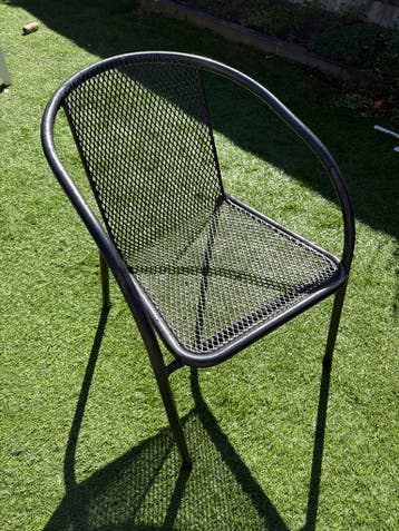 Zwarte metalen tuinstoel