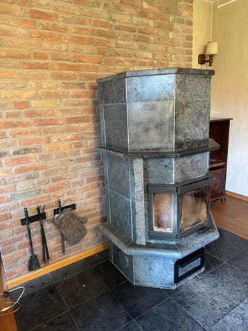 Gratis speksteenkachel, zelf demonteren voor 2 mei!