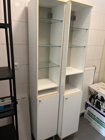 Badkamerkastjes - Hoogte 180cm, Breedte 30cm, Diepte 28cm