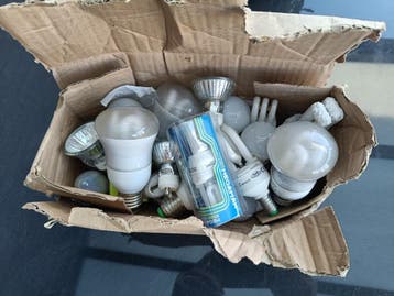 Diverse spaarlampen. Gratis.