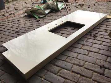 Gratis afhalen voor as. Zat. Keukenblad polystone buitenkeuk