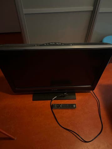 Sony KDL-32D3000 LCD TV - 32 inch (81 cm)