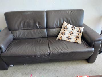 Comfortabele tweepersoons leren bank - Donkerbruin