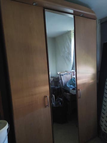 Kledingkast GRATIS *GERESERVEERD!*