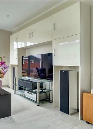 Eindhoven: Gratis Ombouw Kast Offwhite Hoogglans - TV Meubel