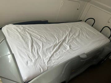 Kinderbed in de vorm van een auto - Grijs