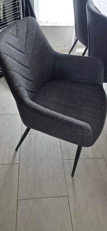 Gereserveerd/ 4 grijze stoelen - comfortabel en stijlvol