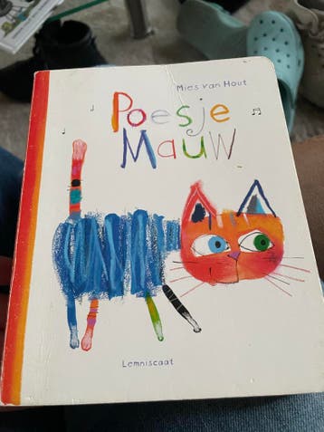 Poesje Mauw - Een vrolijk voorleesboek van Mies van Hout