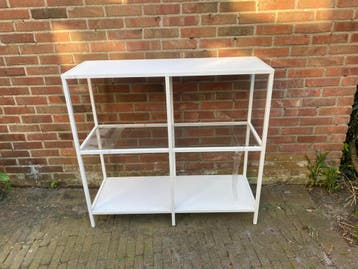 Open kast wit met glazen plaat IKEA (gratis)