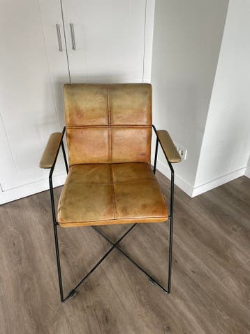 GRATIS, 8 eettafelstoelen, kleur cognac