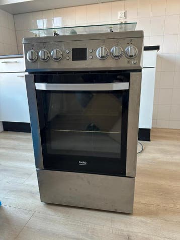 Gratis: Beko Vrijstaand Fornuis met Oven