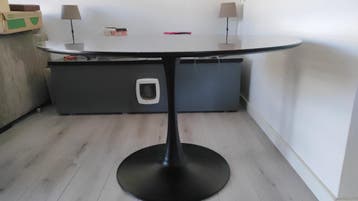 Ronde eettafel