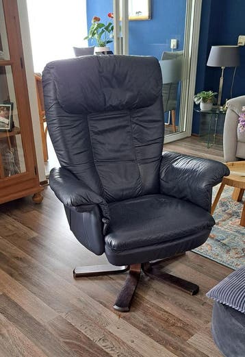 Gratis af te halen: Nette lederen fauteuil !