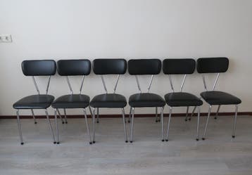 Set van 6 vintage kunstleren zwarte stoeltjes