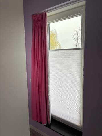 Roze gordijn met verduisterende voering - Gebruikt